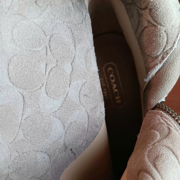 NWT 💥 COACH BETHIE TAUPE SUEDE BOOTIES ~ GORGEOUS! ~ Size 7.5 - Picture 7 of 9